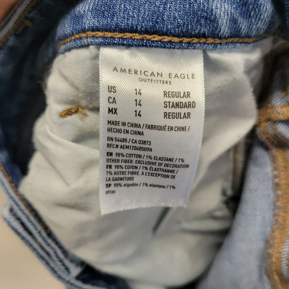***SOLD***American Eagle Mom Jean Stretch - Picture 9 of 9